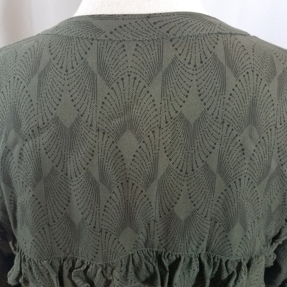Hinge Olive Ruffle Crop Jacket L - Picture 10 of 15